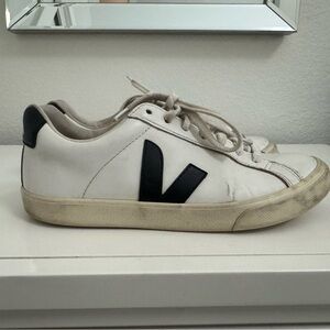 Veja Esplar logo leather Sneakers white/black.  Size 8